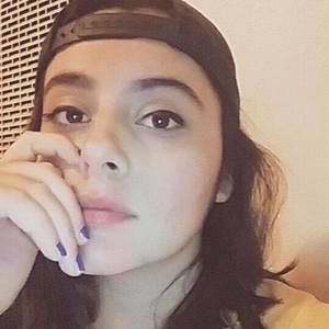 Meet your Posher, Ivett